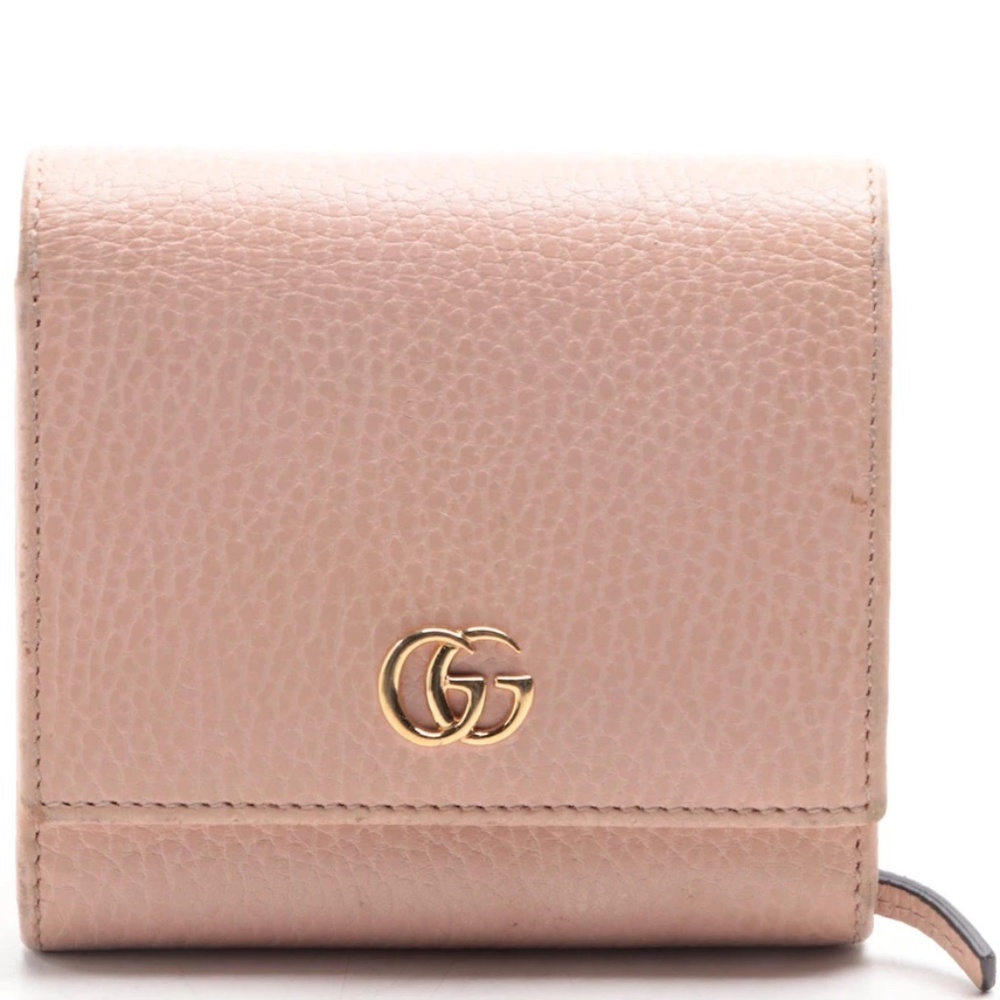 Gucci GG Marmont Compact Wallet in Grained Leather pink!